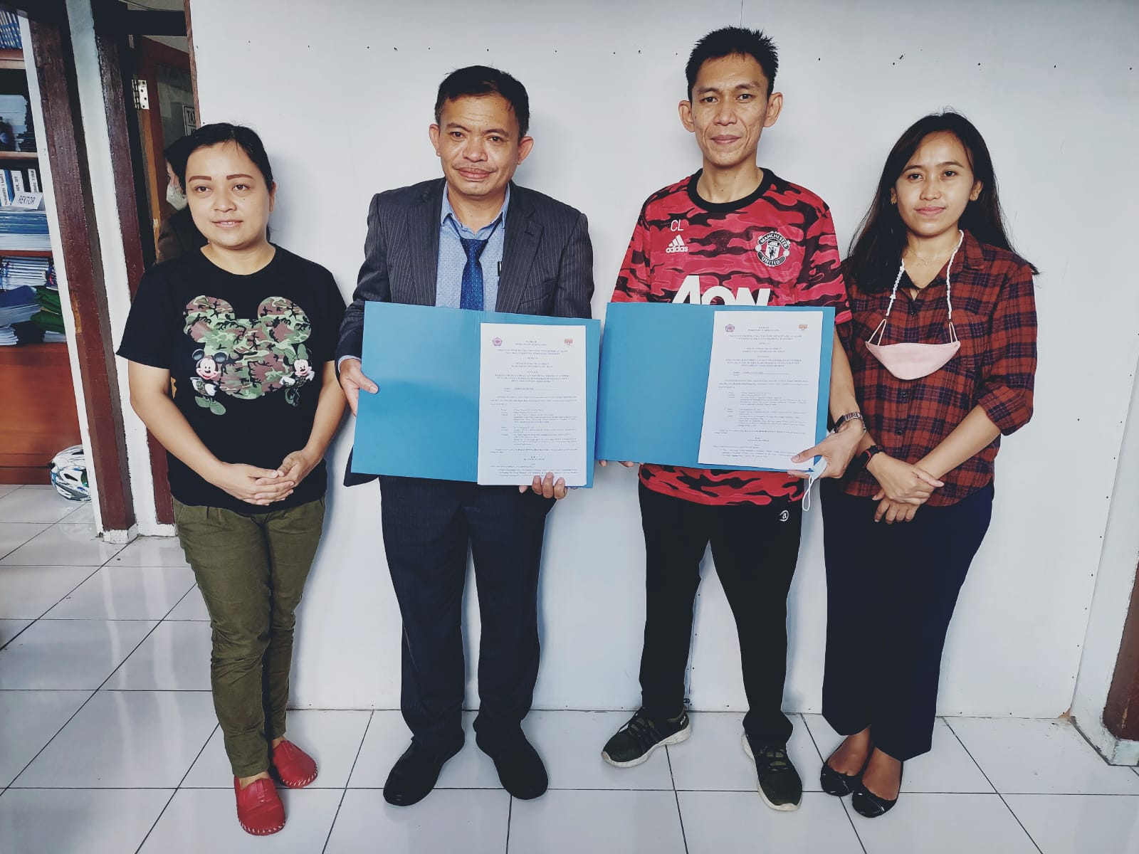 Penandatanganan Dokumen MOU FMIPA dan Dinas Lingkungan Hidup Kabupaten Minahasa Selatan